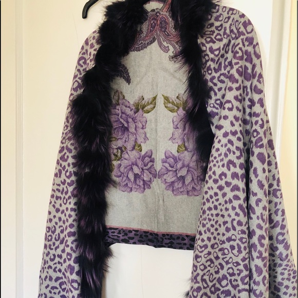 VOLARE NEW YORK CASHMERE FOX FUR WRAP SHAWL NEW - Picture 7 of 16